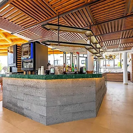 Hotel Bakour Lanzarote Splash 4*