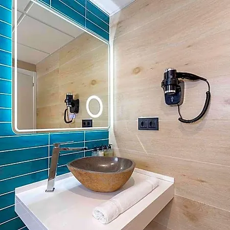 Bakour Lanzarote Splash Hotel 4*